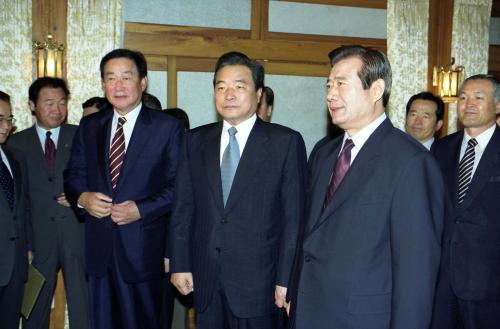 이한동 국무총리 제4차 고위당정정책조정회의 주재 이미지