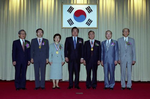 이한동 국무총리 제46회 대한민국 학술원상 시상식 참석 이미지