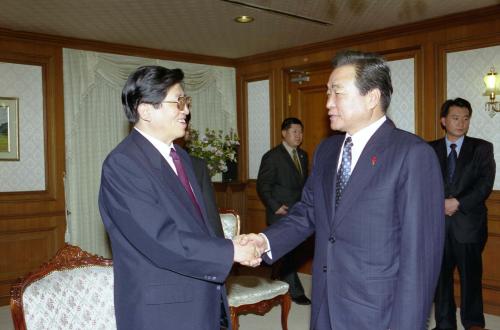 이한동 국무총리 한저빈 중국 인민검찰원 검찰장 일행 접견 이미지