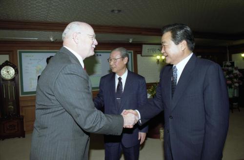 이한동 국무총리 글렌 머레이 미국 조찬기도회장 접견 이미지