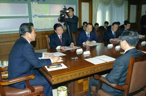 이한동 국무총리 공명선거 관계장관회의 주재 이미지