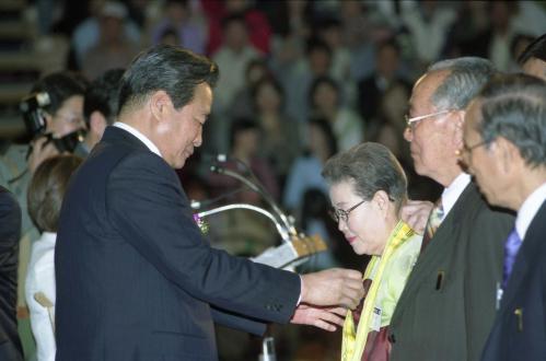 이한동 국무총리 제22회 장애인의 날 기념식 참석 이미지