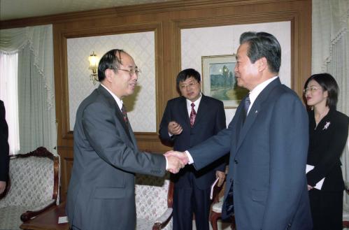 이한동 국무총리 짜오치쩡 중국 신문 판공실 주임 접견 이미지