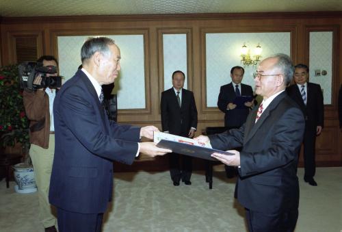 김석수 국무총리 김재기 순천대학교 총장 임명장 수여식 이미지