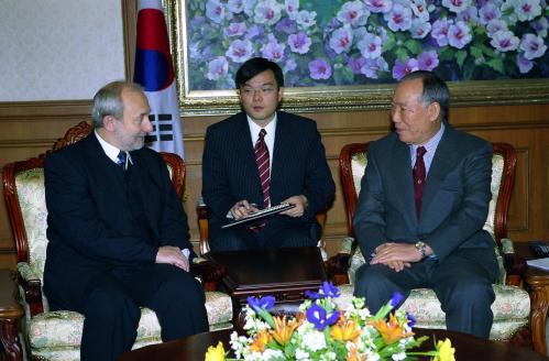 김석수 국무총리 이스트반 칠라그 헝가리 경제교통장관 접견 이미지