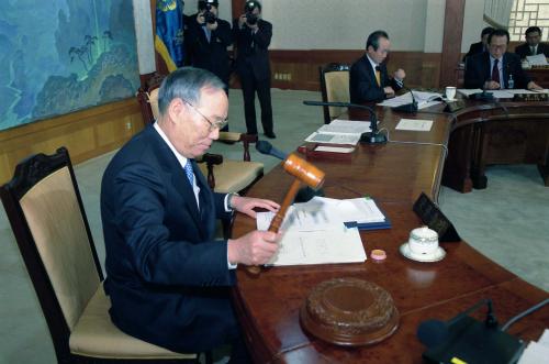 김석수 국무총리 국무회의 주재 이미지