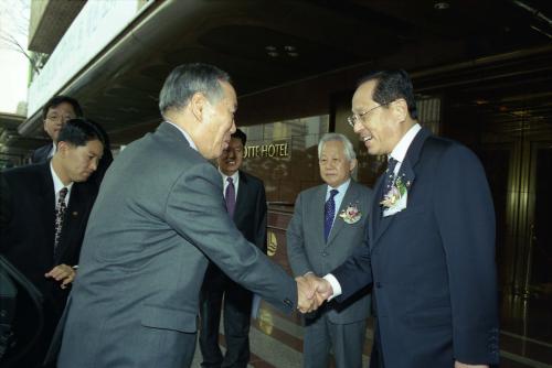 김석수 국무총리 제16대 대통령취임 재외동포 초청 리셉션 참석 이미지