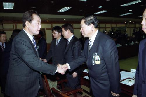 고건 국무총리 대구지하철 화재사고관련 관계장관회의 주재 이미지