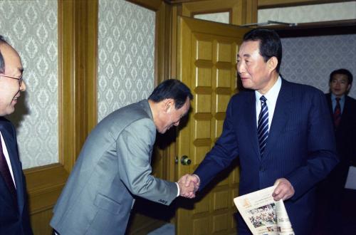 고건 국무총리 국정홍보처 간부와 오찬 이미지