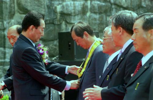 고건 국무총리 자유총연맹 창립49주년 기념 국민통합다짐대회 참석 이미지