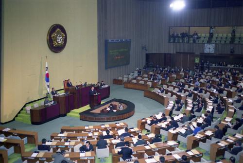 고건 국무총리 제2차 추경예산 시정연설 이미지