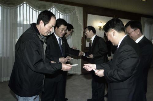 고건 국무총리 고구려사 연구재단설립 관련 관계자 접견 이미지