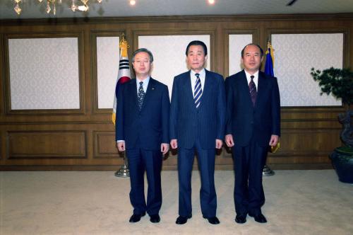 고건 국무총리 김순갑 한국해양대학교 총장 임명장 수여식 이미지