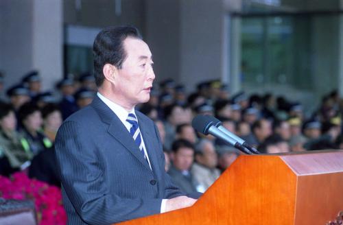 고건 국무총리 공군사관학교 제52기 졸업식 및 임관식 참석 이미지