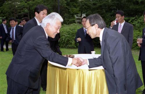 이해찬 국무총리 서울지역 열린우리당 국회의원 초청 만찬 및 기념촬영 이미지