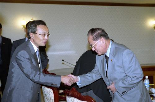 이해찬 국무총리 정부혁신 세계포럼준비위원회 회의 주재 이미지