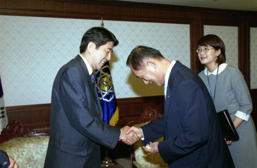 이해찬 국무총리 일본 연립여당 간사장단 접견 이미지