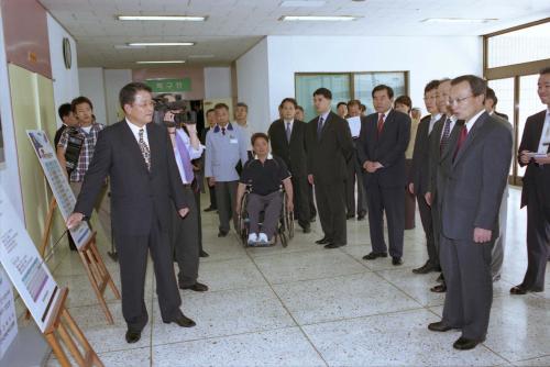 이해찬 국무총리 아테네장애인올림픽 선수단 격려 방문 이미지