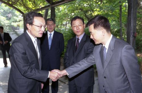 이해찬 국무총리 벤처기업 CEO와 간담회 이미지