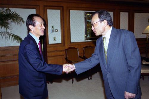 이해찬 국무총리 신ㆍ구 기획예산처 처장, 법제처 처장 주요업무 인수, 인계 및 접견 이미지