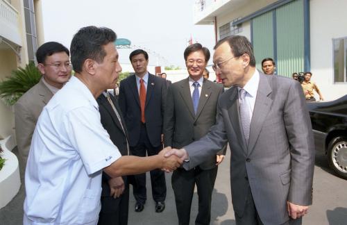 이해찬 국무총리 성현비나 한국투자기업 시찰 이미지