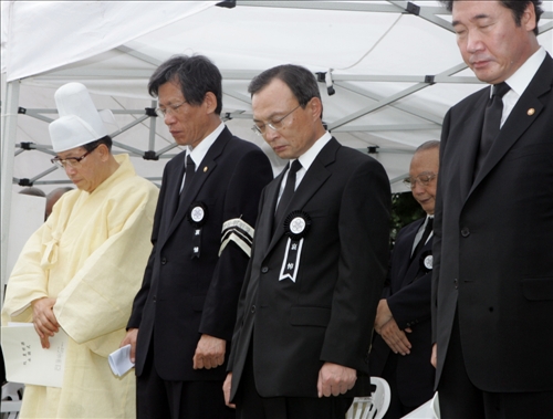 이해찬 국무총리 대한제국 황세손 이구 영결식 이미지