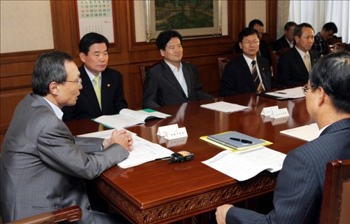 이해찬 국무총리 부총리 책임장관회의 이미지