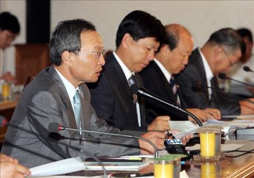 이해찬 국무총리 제4차 4대폭력 극절대책 관계장관 회의 이미지