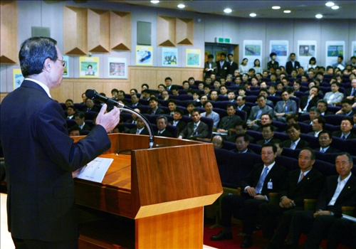 이해찬 국무총리 정부혁신 우수사례 발표대회 개회식 참석 이미지