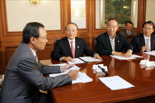 이해찬 국무총리 부총리.책임장관 회의 이미지