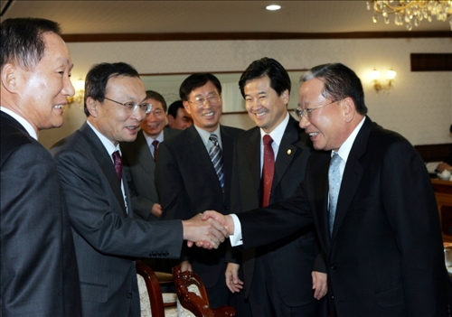 이해찬 국무총리 조류인플루앤자 방역대책관련 민관합동회의 이미지