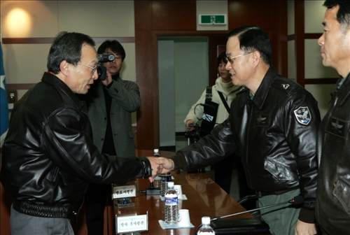 이해찬 국무총리 공군작전사령부 국군장병 위문 이미지