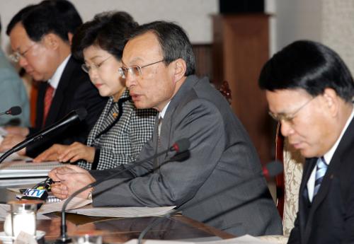 이해찬 국무총리 국가인권정책 기본계획 관련 관계장관회의 이미지