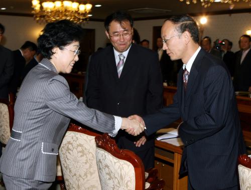 한명숙 국무총리 확대간부회의 이미지