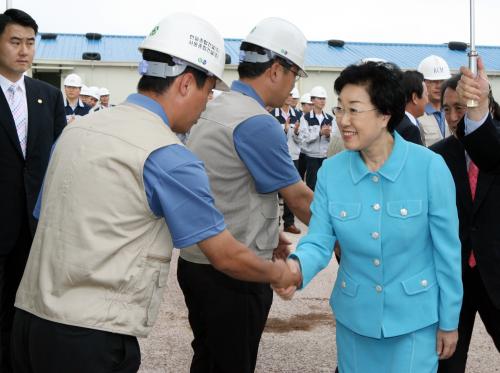 한명숙 국무총리 제주첨단과학기술단지 공사현장 방문 이미지