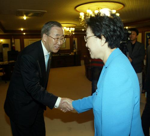 한명숙 국무총리 안보관계장관 현안 간담회 이미지