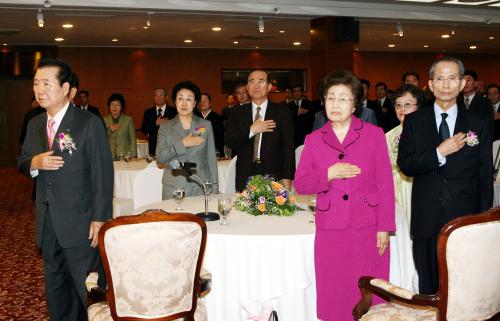 한명숙 국무총리 한승헌 변호사 변론사건실록 출판기념회 참석 이미지