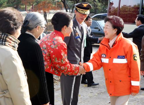 한명숙 국무총리 주부소방기술 경연대회 참석 이미지