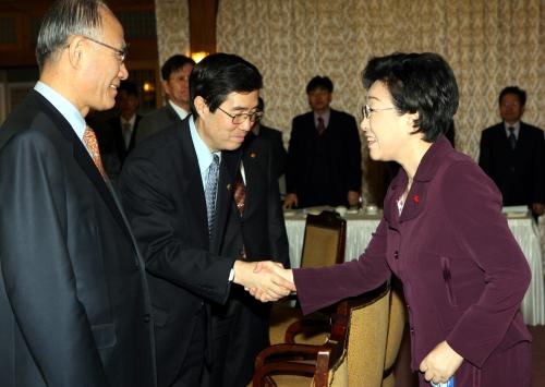 한명숙 국무총리 국정현안 정책조정회의 이미지