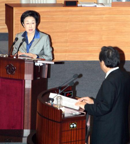 한명숙 국무총리 국회 대정부 질문 이미지