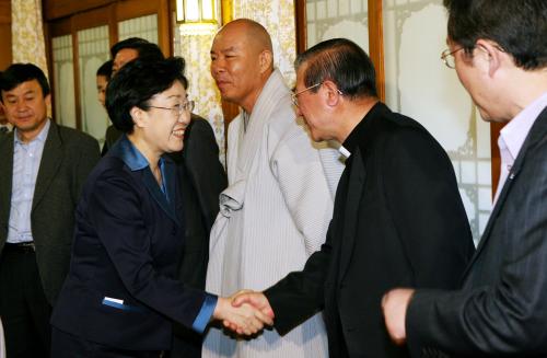 한명숙 국무총리 제6차 연석회의 본회의 이미지