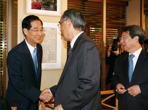 한덕수 국무총리 한.중.일 30인회의 모임 한국대표 조찬 이미지