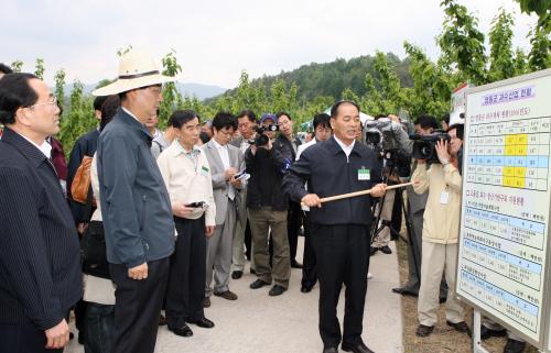 한덕수 국무총리 배 재배농가 방문 이미지