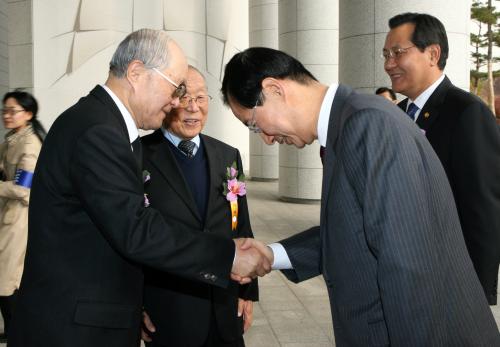 한덕수 총리 제68회 순국선열의 날 기념식 이미지