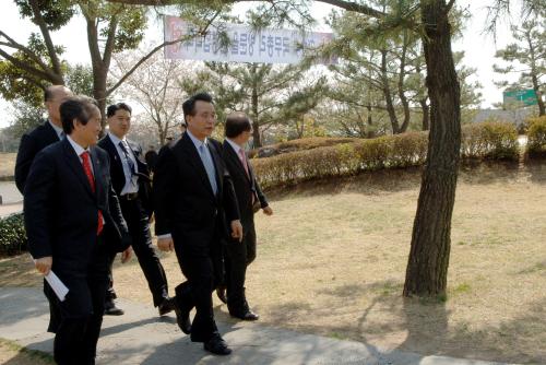 한승수 총리 영어교육도시현장 방문 이미지