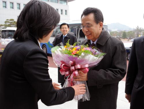 한승수 국무총리 밀양시청 방문 및 오찬 이미지