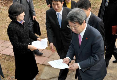 정운찬 총리 주일예배 이미지