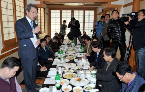 정운찬 총리 대전ㆍ충남지역 기자간담회 이미지