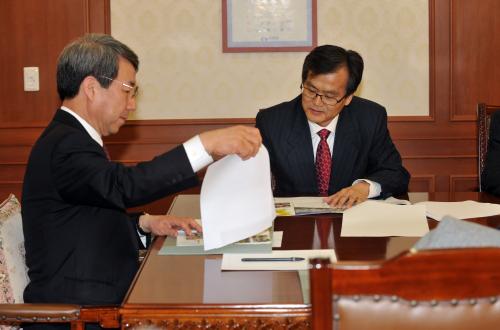 정운찬 총리 일본초등학교 교과서 검정결과에 따른 동향 보고 이미지