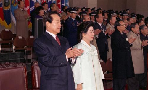 김영삼 대통령 공군사관학교 졸업식 참석 이미지